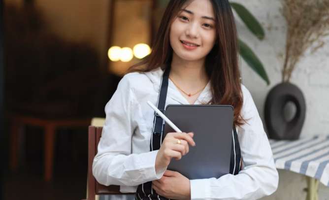 giáo viên dạy tiếng Việt cho người nước ngoài