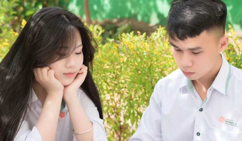 sinh viên dạy tiếng anh